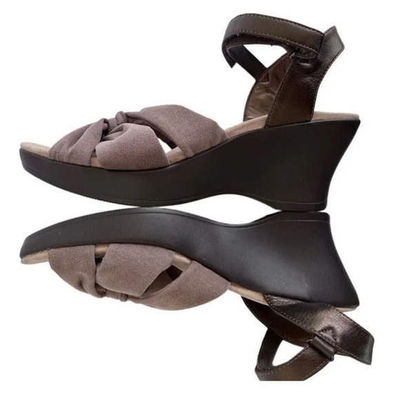Akaishi Womens Suede Taupe Gray 3 Inch Heel Platform Sandals Adjustable Strap 10 - Picture 3 of 10